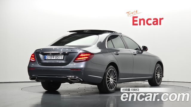Mercedes-Benz E-Class (W213) E300 4MATIC Exclusive 2019 — фото 2
