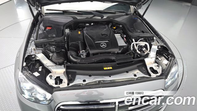 Mercedes-Benz E-Class (W213) E300 4MATIC Exclusive 2019 — фото 6