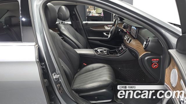 Mercedes-Benz E-Class (W213) E300 4MATIC Exclusive 2019 — фото 11