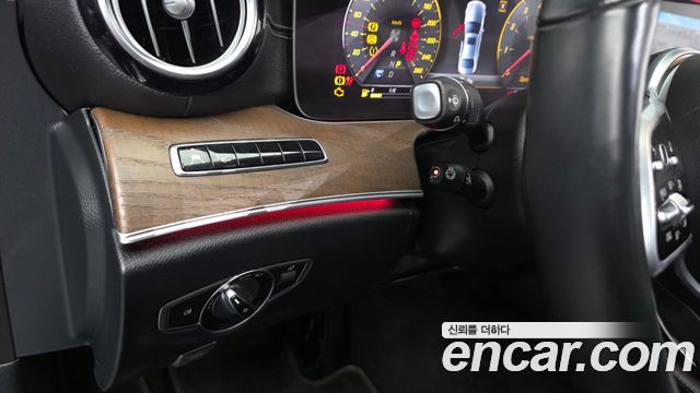 Mercedes-Benz E-Class (W213) E300 4MATIC Exclusive 2019 — фото 28