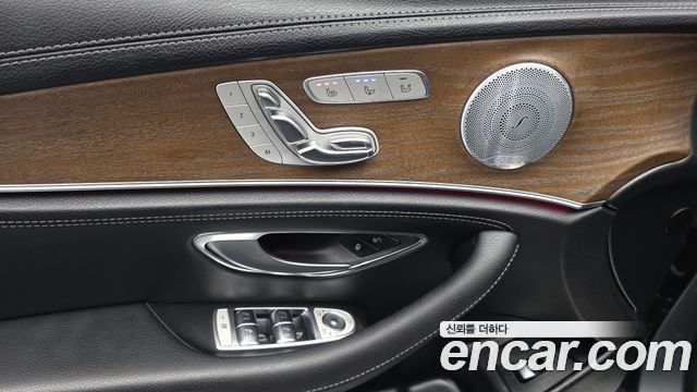 Mercedes-Benz E-Class (W213) E300 4MATIC Exclusive 2019 — фото 30