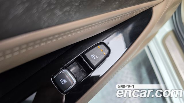 Kia K8 2.5 Gasoline 2WD Noblesse 2023 — фото 20