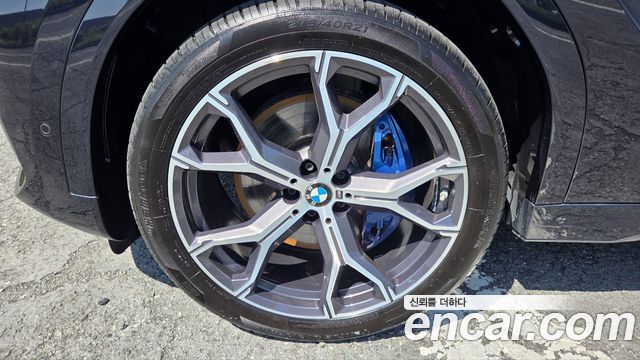 BMW X6 (G06) xDrive40i M Sport 2023 — фото 5