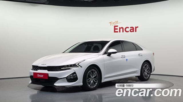 Kia K5 (III) 2.0 Trendy 2023 — фото 1
