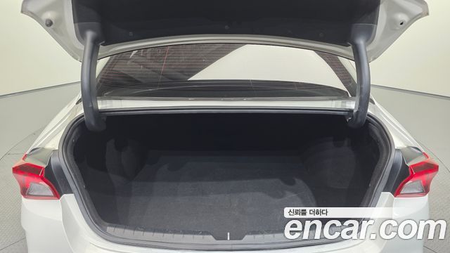 Kia K5 (III) 2.0 Trendy 2023 — фото 20
