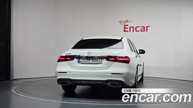 Mercedes-Benz E-Class (W213) E250 AMG Line 2023 — фото 4