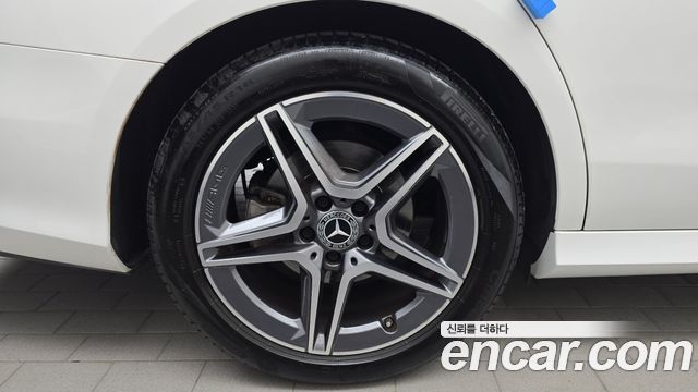 Mercedes-Benz E-Class (W213) E250 AMG Line 2023 — фото 5