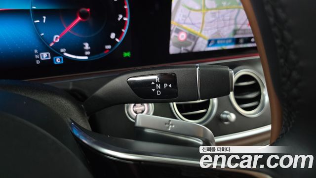 Mercedes-Benz E-Class (W213) E250 AMG Line 2023 — фото 9