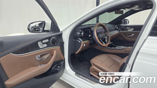 Mercedes-Benz E-Class (W213) E250 AMG Line 2023 — фото 10