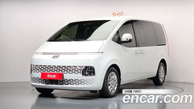 Hyundai Staria Cargo 5-Seater Modern 2023 — фото 1