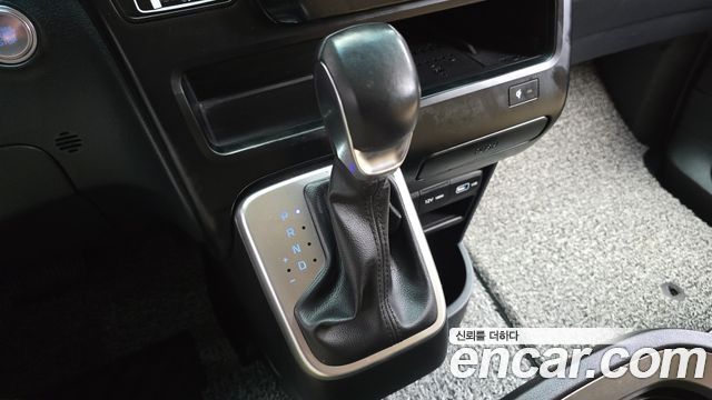 Hyundai Staria Cargo 5-Seater Modern 2023 — фото 9