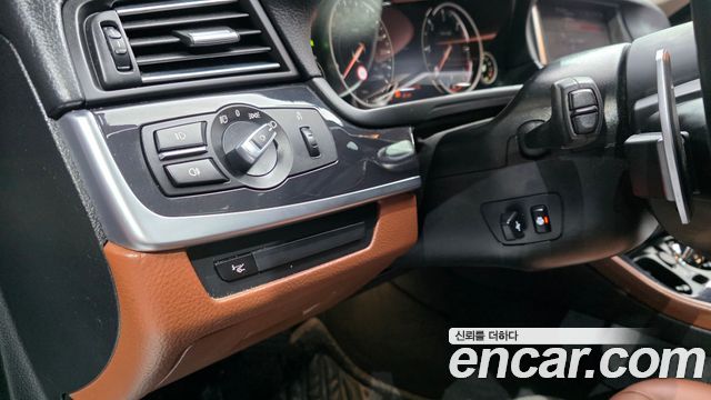 BMW 5 Series (F10) 520d M Aero Dynamic 2016 — фото 12