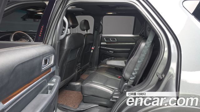 Ford Explorer 3.5 Limited 4WD 5th 2017 — фото 11