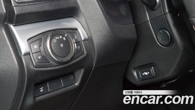 Ford Explorer 3.5 Limited 4WD 5th 2017 — фото 15
