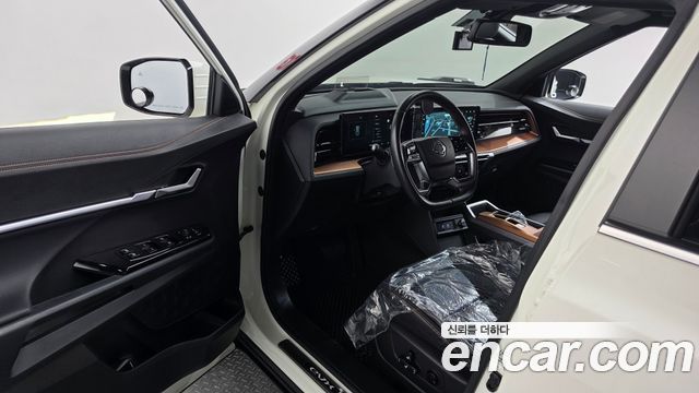 KG Mobility (SsangYong) Torres EVX E7 2024 — фото 10