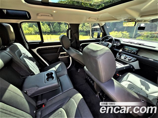 Land Rover Defender (L663) 110 D240 SE 2020 — фото 6