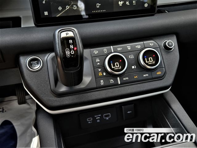 Land Rover Defender (L663) 110 D240 SE 2020 — фото 15