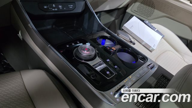 Kia Carnival (IV) Gasoline 9-Seater Hi Limousine Signature 2024 — фото 9