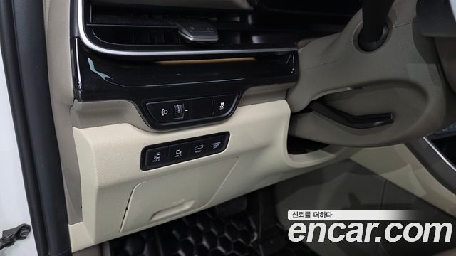 Kia Carnival (IV) Gasoline 9-Seater Hi Limousine Signature 2024 — фото 20