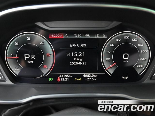 Audi Q3 (F3) 35 TDI Premium 2023 — фото 8