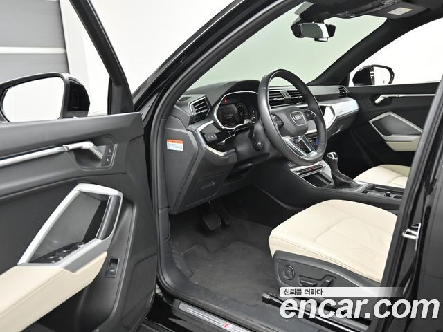 Audi Q3 (F3) 35 TDI Premium 2023 — фото 15