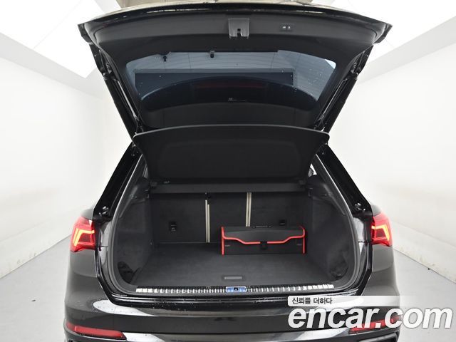 Audi Q3 (F3) 35 TDI Premium 2023 — фото 23