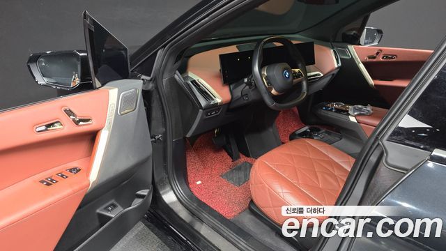 BMW iX xDrive50 Sports Plus 2023 — фото 10
