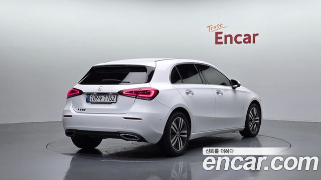 Mercedes-Benz A-Class (W177) A220 Hatchback 2021 — фото 2