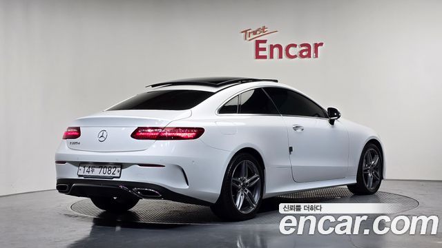 Mercedes-Benz E-Class (W213) E220d Coupe 2017 — фото 2