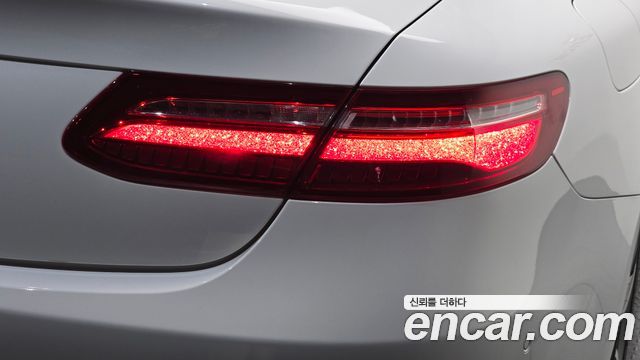 Mercedes-Benz E-Class (W213) E220d Coupe 2017 — фото 23