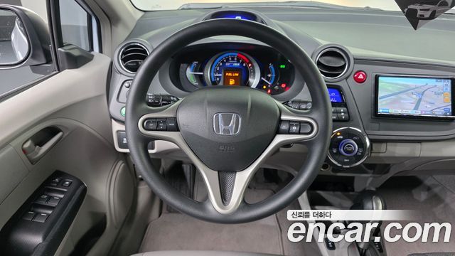 Honda Insight Plus 2011 — фото 13
