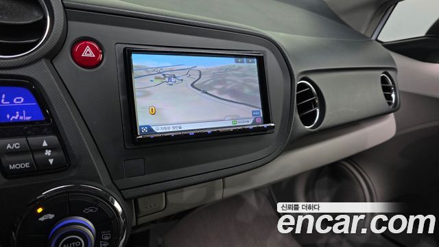 Honda Insight Plus 2011 — фото 14