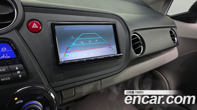 Honda Insight Plus 2011 — фото 15