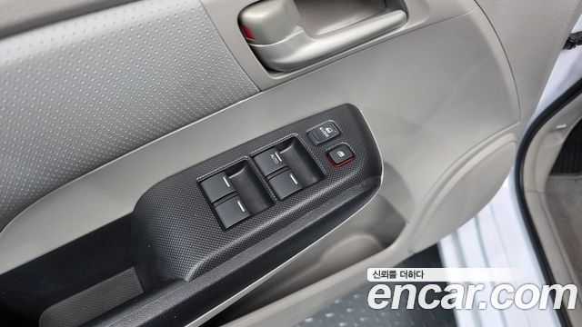 Honda Insight Plus 2011 — фото 16