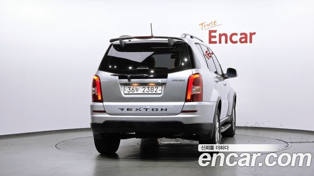 KG Mobility (SsangYong) Rexton W 2.0 4WD Nobless 2015 — фото 4