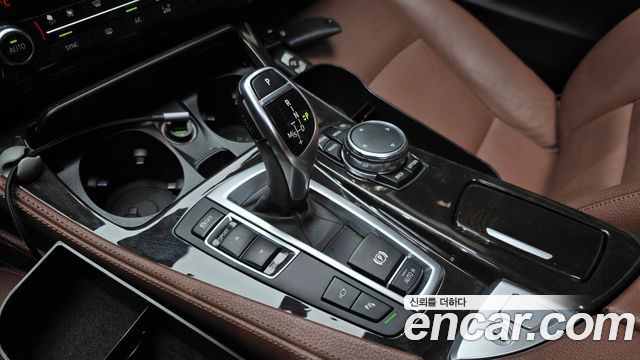 BMW 5 Series (F10) 528i M Aero Dynamic 2016 — фото 9