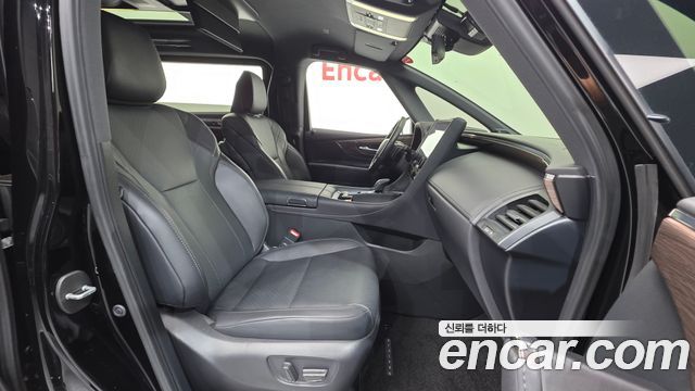 Toyota Alphard (IV) 2.5 HEV Executive AWD 2024 — фото 10