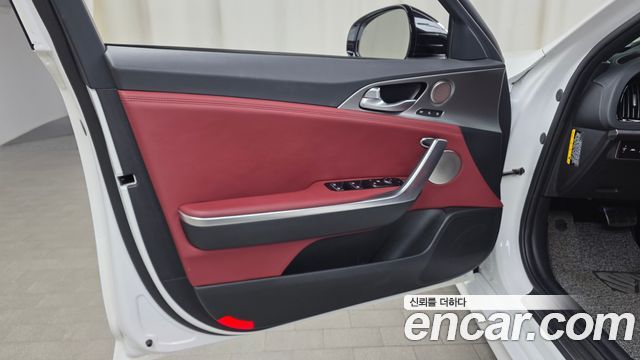 Kia Stinger 3.3 Turbo AWD GT 2020 — фото 24