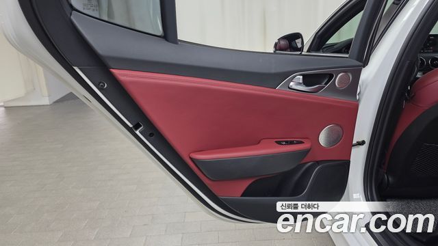 Kia Stinger 3.3 Turbo AWD GT 2020 — фото 25