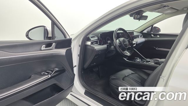 Kia K5 (III) 2.0 Trendy 2023 — фото 10