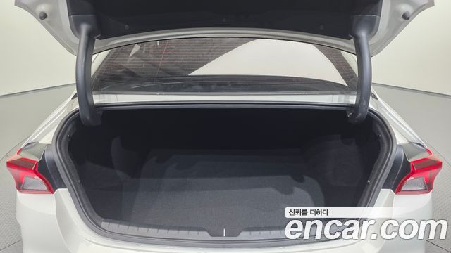 Kia K5 (III) 2.0 Trendy 2023 — фото 20