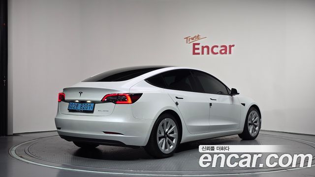 Tesla Model 3 Long Range AWD 2022 — фото 2