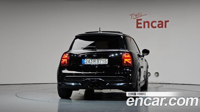 MINI Cooper S Classic Launch Pack Third Generation 2022 — фото 4