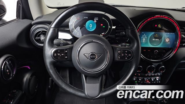 MINI Cooper S Classic Launch Pack Third Generation 2022 — фото 13