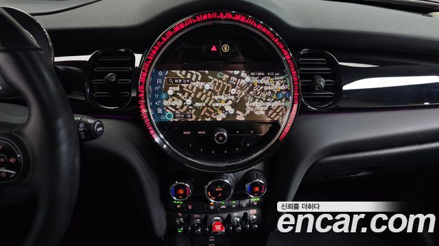 MINI Cooper S Classic Launch Pack Third Generation 2022 — фото 14