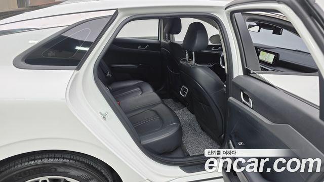 Kia K5 (III) 2.0 Prestige 2022 — фото 11