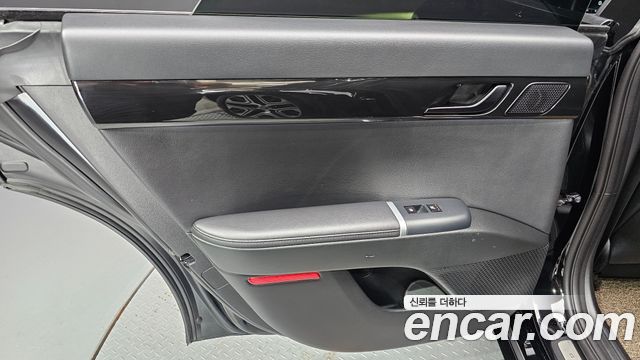 Hyundai Grandeur (GN7) 3,5 Gasoline 4WD Exclusive 2023 — фото 25