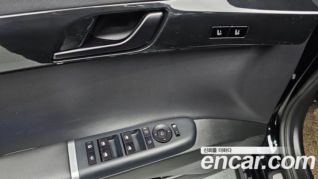 Hyundai Grandeur (GN7) 3,5 Gasoline 4WD Exclusive 2023 — фото 29