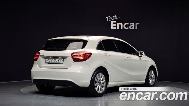 Mercedes-Benz A-Class (W176) A200 2017 — фото 2