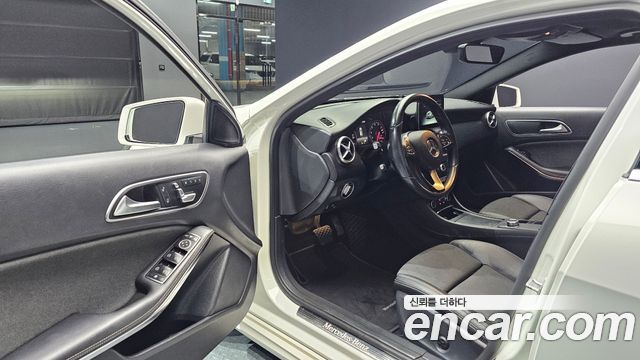 Mercedes-Benz A-Class (W176) A200 2017 — фото 10